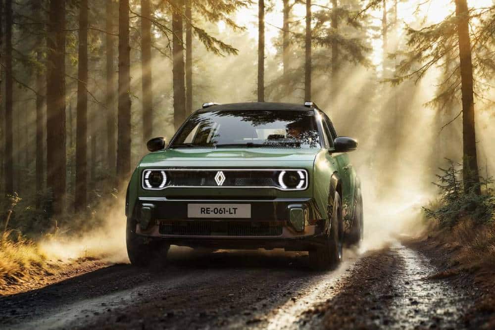 Νέο Renault 4 Savane 4×4 κατακτά την άγρια περιπέτεια