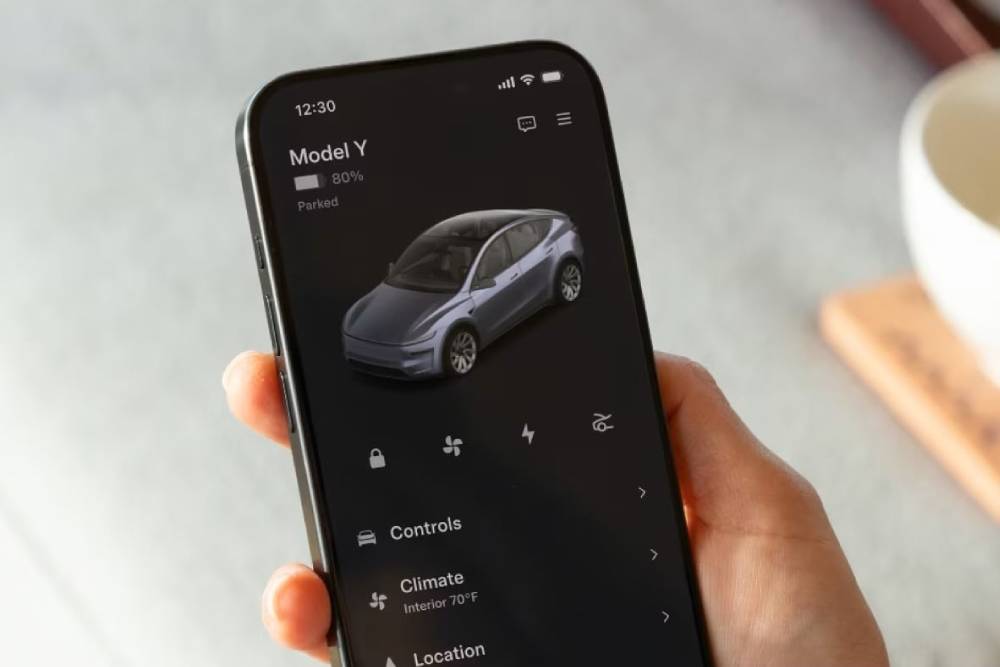 Τo Tesla Model Y αποκτά 100 άλογα με ένα απλό κλικ