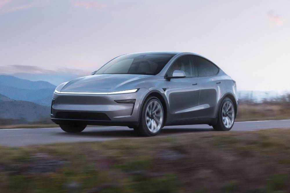 Τo Tesla Model Y αποκτά 100 άλογα με ένα απλό κλικ