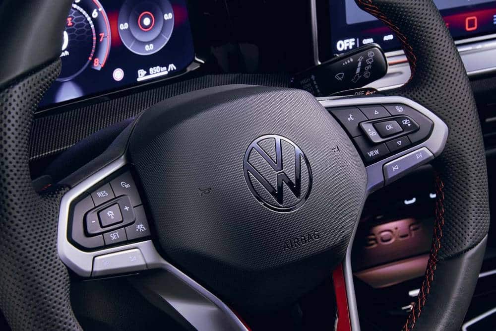 VW: «Οι οδηγοί απαιτούν κουμπιά, κουράστηκαν από τις οθόνες»