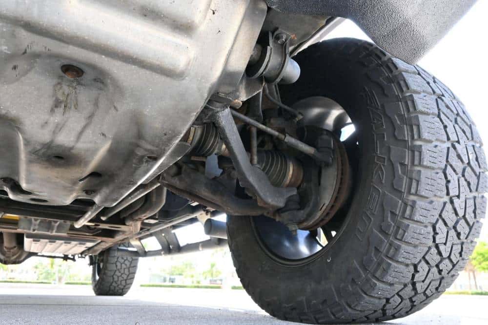 Ευκαιρία-σοκ: Hummer H2 πωλείται μόλις 8.000 ευρώ