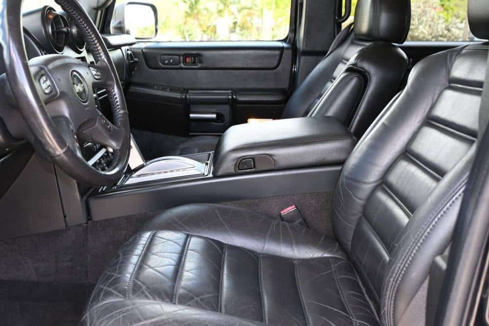 Ευκαιρία-σοκ: Hummer H2 πωλείται μόλις 8.000 ευρώ