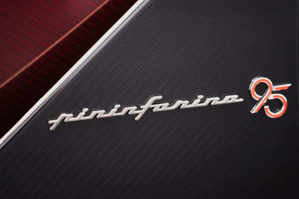 Ο Pininfarina εκτοξεύεται στα 95 χρόνια με 2.000 άγρια άλογα