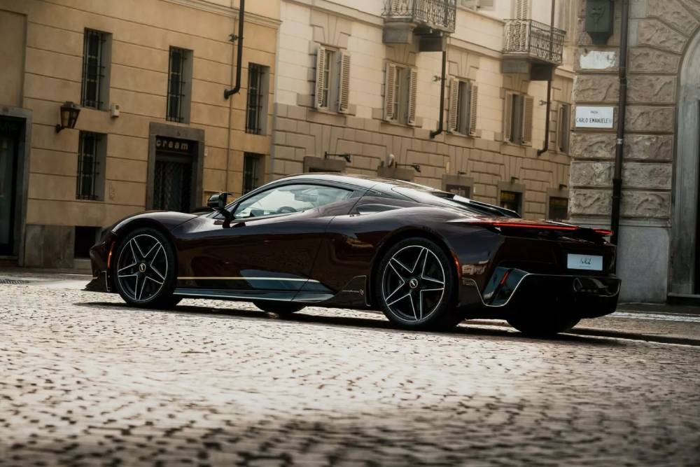 Ο Pininfarina εκτοξεύεται στα 95 χρόνια με 2.000 άγρια άλογα