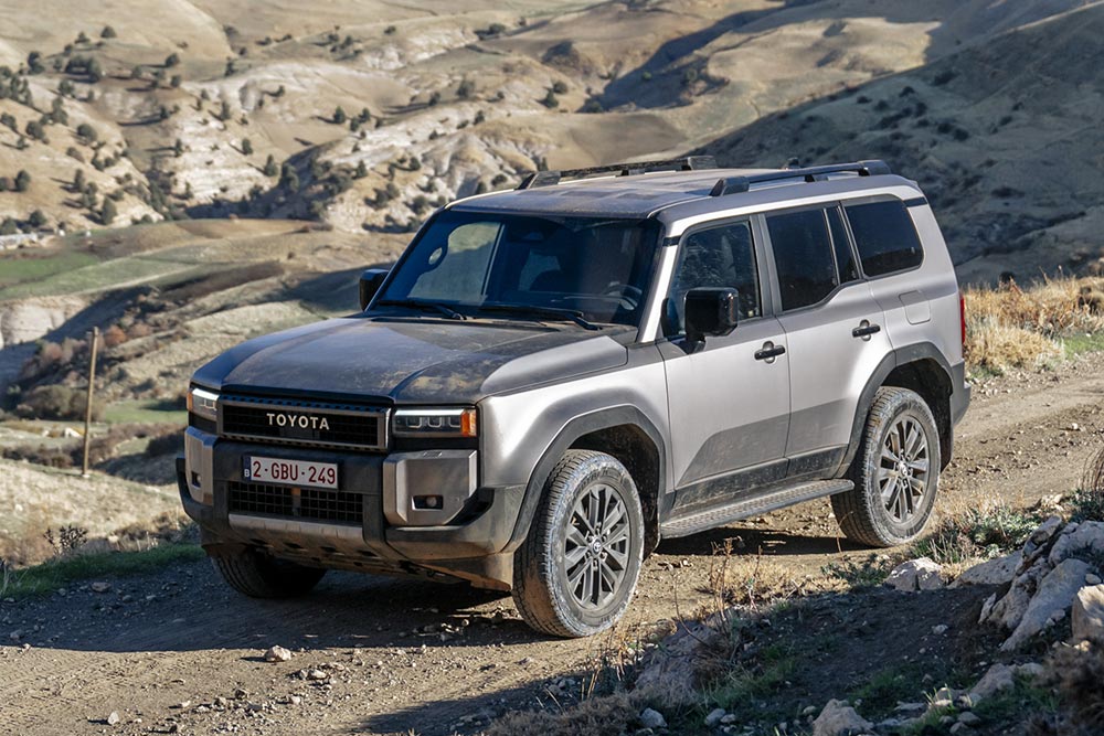 Νέο Toyota Land Cruiser γίνεται επιτέλους υβριδικό