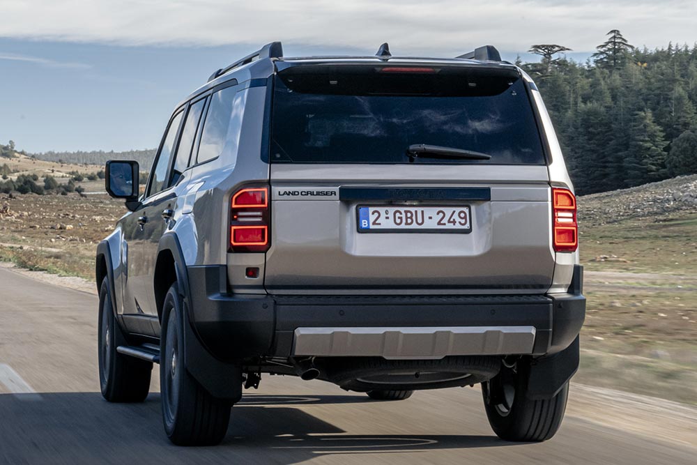 Νέο Toyota Land Cruiser γίνεται επιτέλους υβριδικό