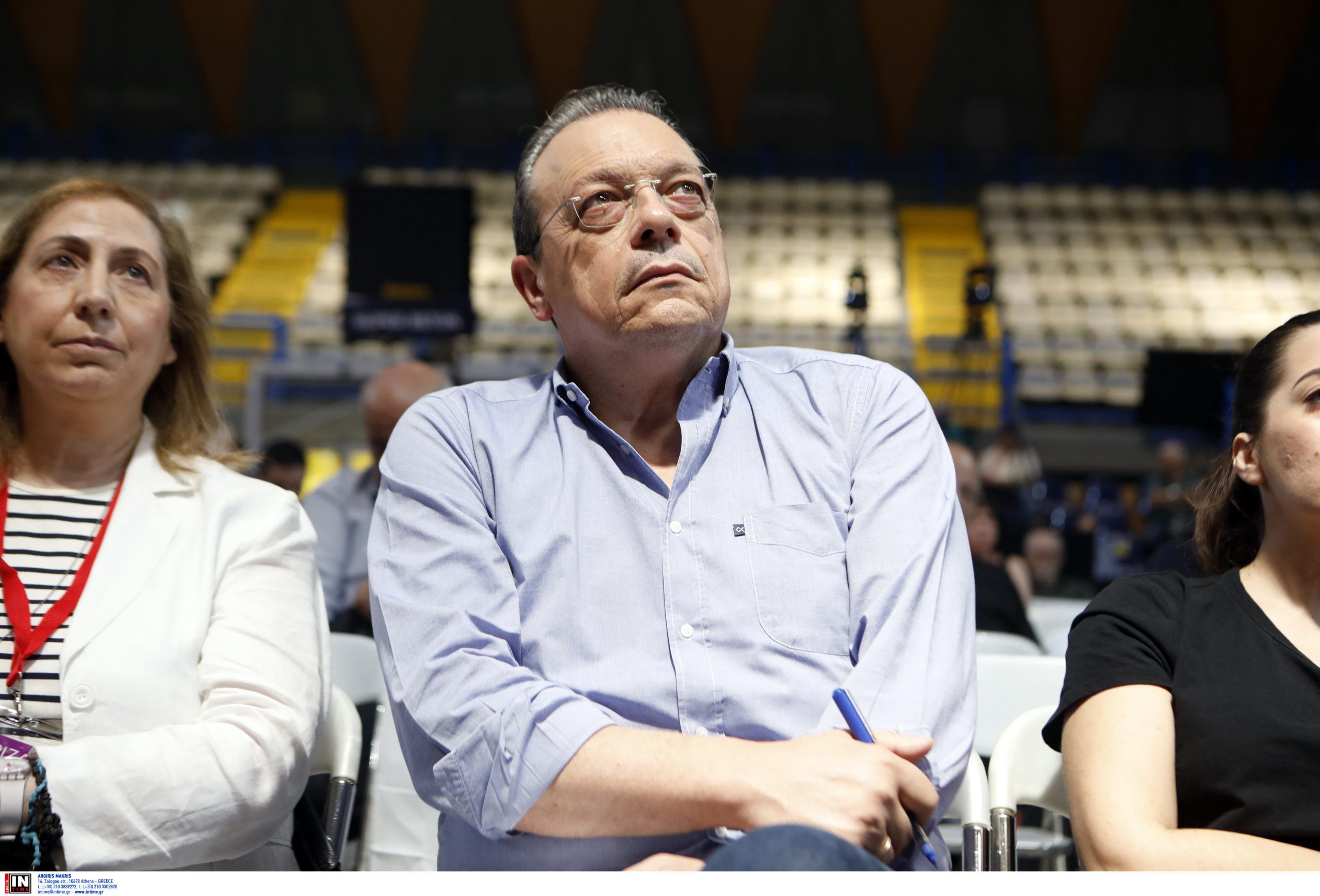 ΣΥΡΙΖΑ: Προσδοκίες αναγέννησης σε κλίμα εσωτερικής κόπωσης – Αφόρητη ζέστη, άδειες καρέκλες και ανησυχία τη δεύτερη μέρα του Συνεδρίου