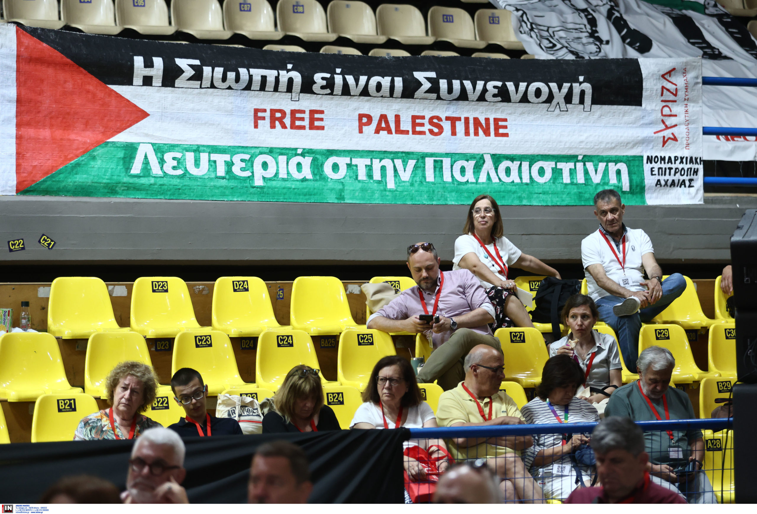 ΣΥΡΙΖΑ: Προσδοκίες αναγέννησης σε κλίμα εσωτερικής κόπωσης – Αφόρητη ζέστη, άδειες καρέκλες και ανησυχία τη δεύτερη μέρα του Συνεδρίου