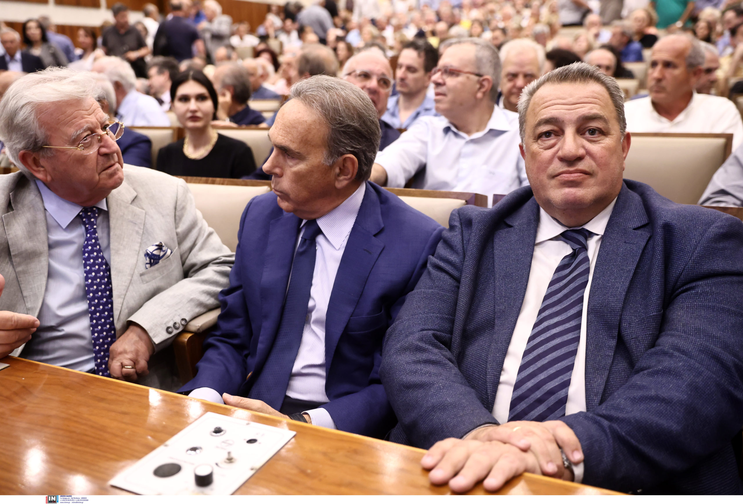 Η ηχηρή συνάντηση Καραμανλή – Σαμαρά, η κριτική για τα εθνικά θέματα και τα "καρφιά" κατά της κυβέρνησης