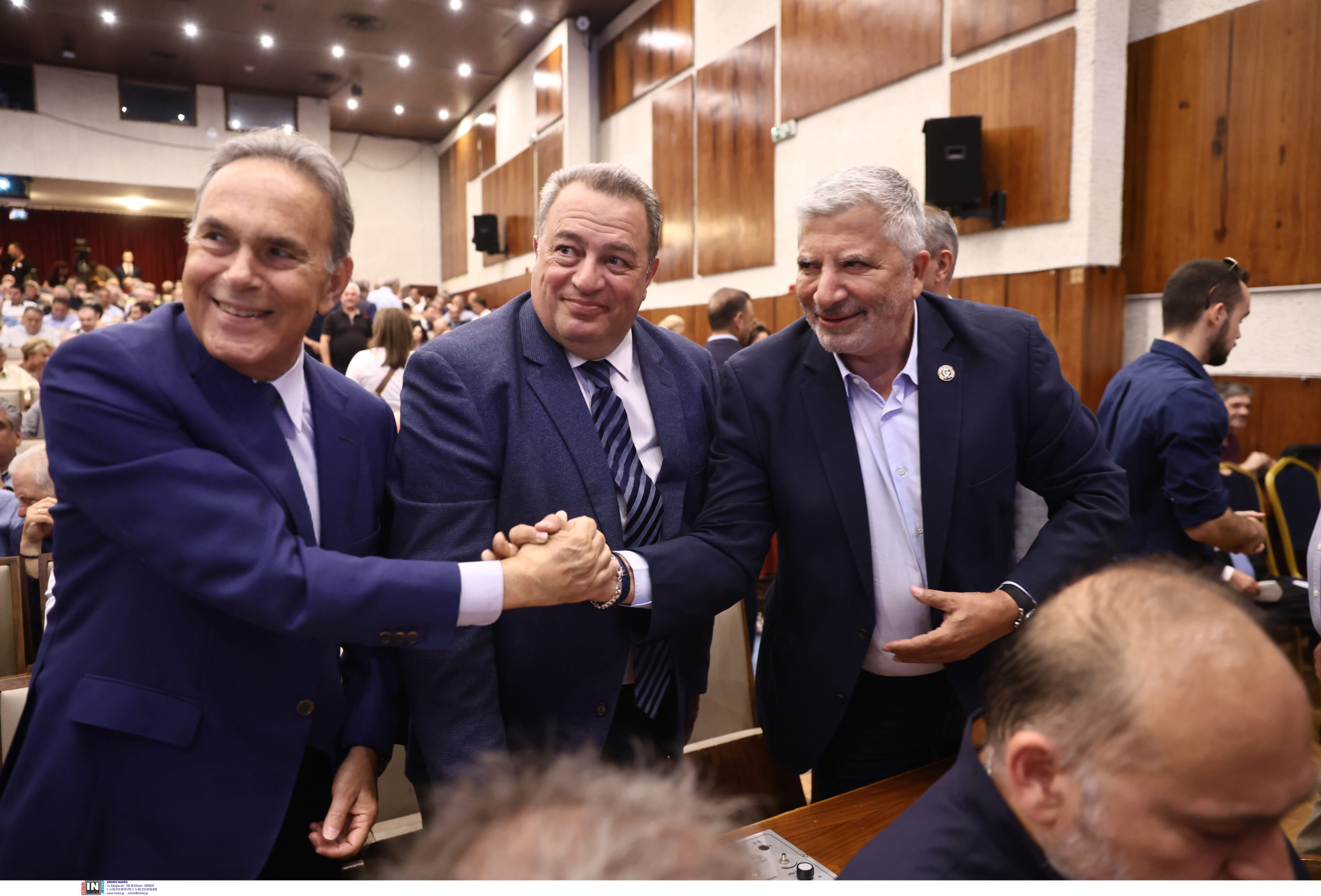 Η ηχηρή συνάντηση Καραμανλή – Σαμαρά, η κριτική για τα εθνικά θέματα και τα "καρφιά" κατά της κυβέρνησης