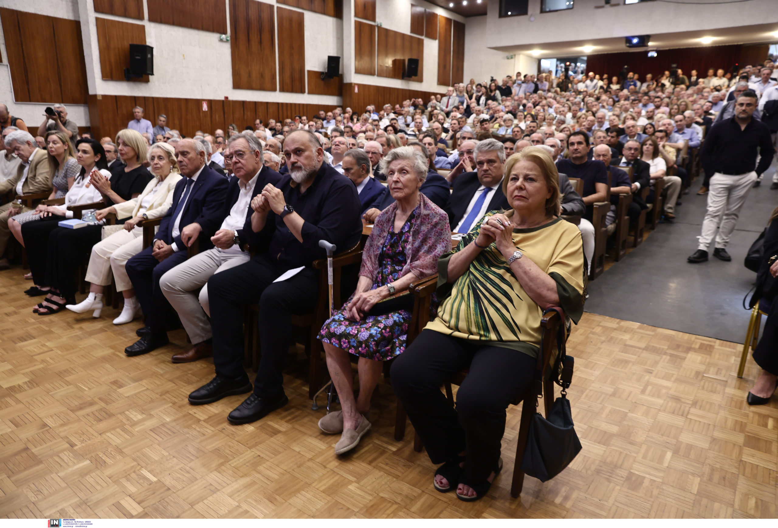 Η ηχηρή συνάντηση Καραμανλή – Σαμαρά, η κριτική για τα εθνικά θέματα και τα "καρφιά" κατά της κυβέρνησης