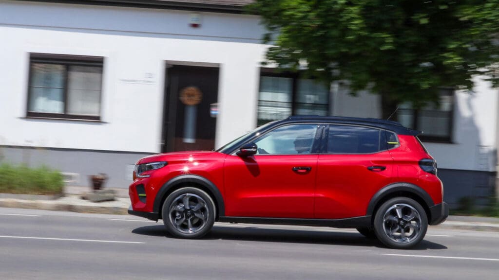 Επικίνδυνη ανάκληση για Citroën C3 και DS3 λόγω αερόσακων 7 Αποστολή στην Αυστρία: Οδηγούμε το νέο, προσιτό, Citroen e-C3