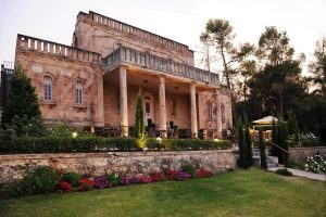 Αυτό είναι το αρχοντικό που αποτέλεσε τη μυστική κρυψώνα των μεγάλων Ελλήνων ποιητών