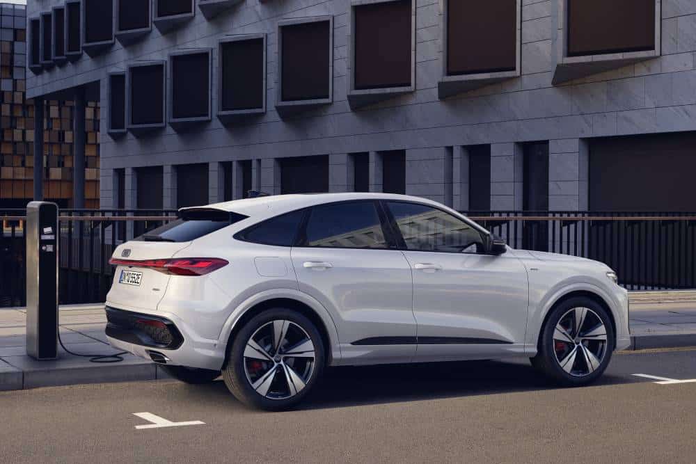 Νέο Audi Q5 e-hybrid εντυπωσιάζει με κατανάλωση μόλις 2,5 λίτρα/100 χλμ.
