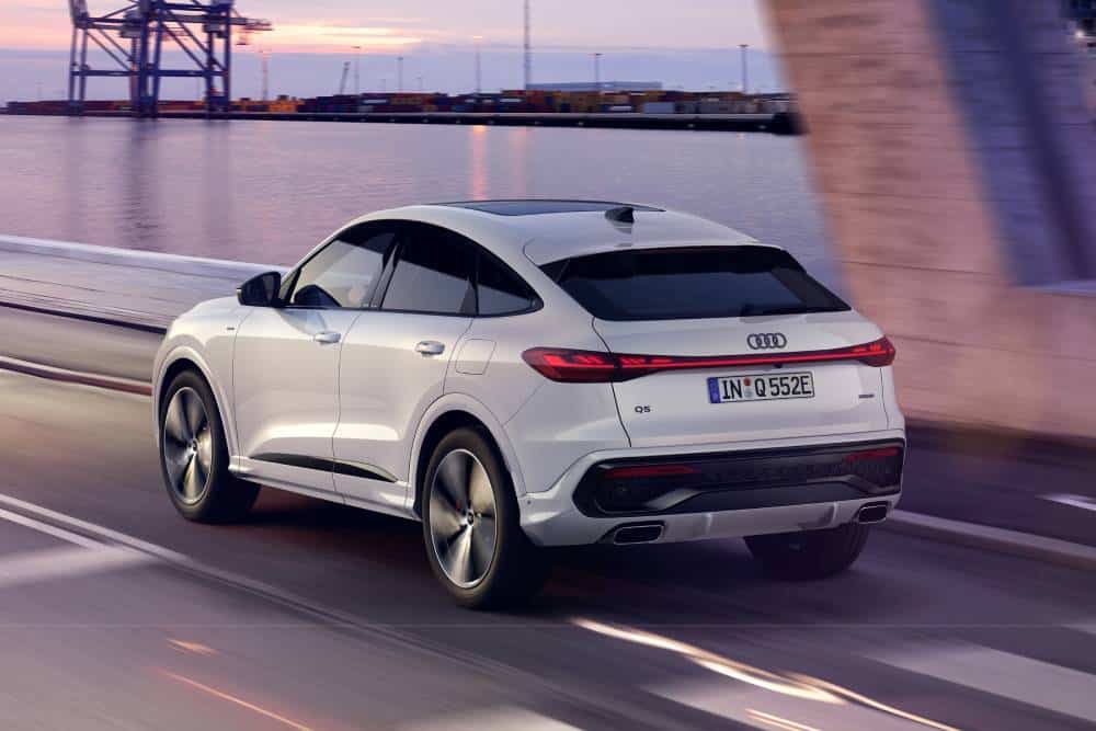 Νέο Audi Q5 e-hybrid εντυπωσιάζει με κατανάλωση μόλις 2,5 λίτρα/100 χλμ.