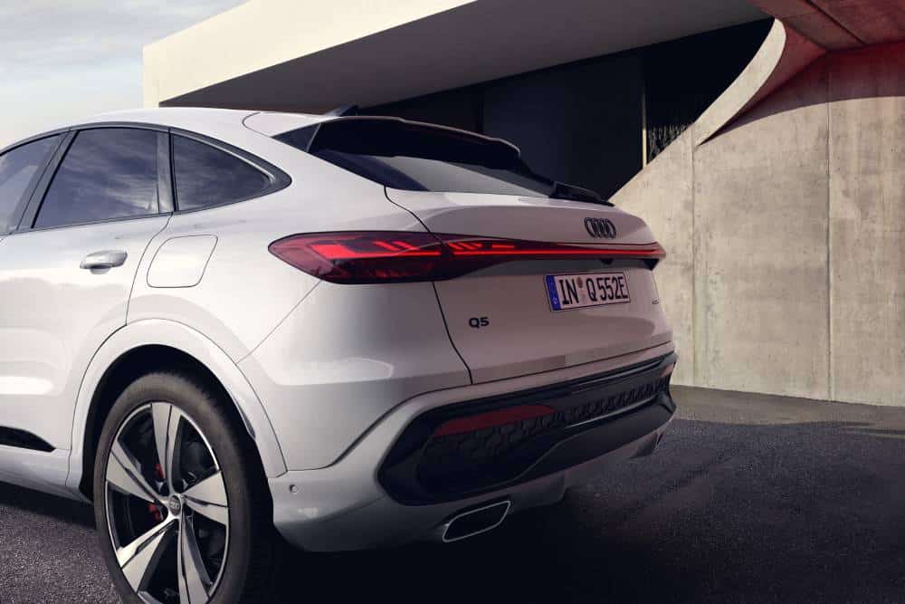 Νέο Audi Q5 e-hybrid εντυπωσιάζει με κατανάλωση μόλις 2,5 λίτρα/100 χλμ.