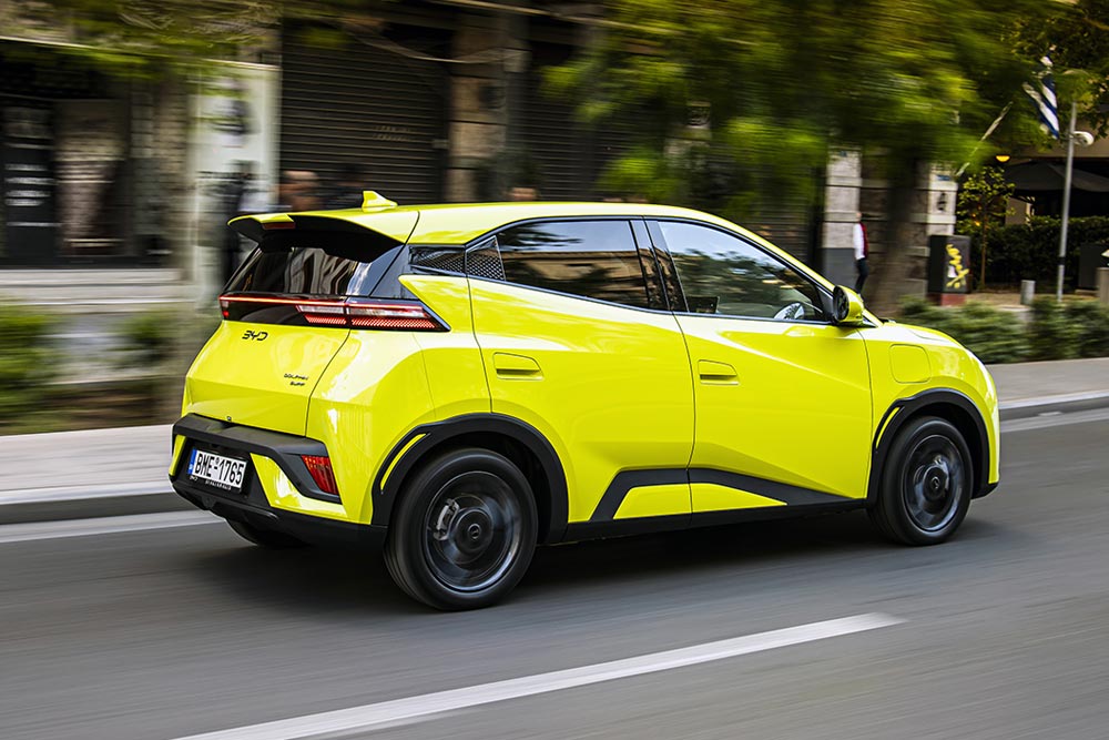 Αποκαλύφθηκε το εντυπωσιακό BYD Dolphin Surf στο Golden Hall