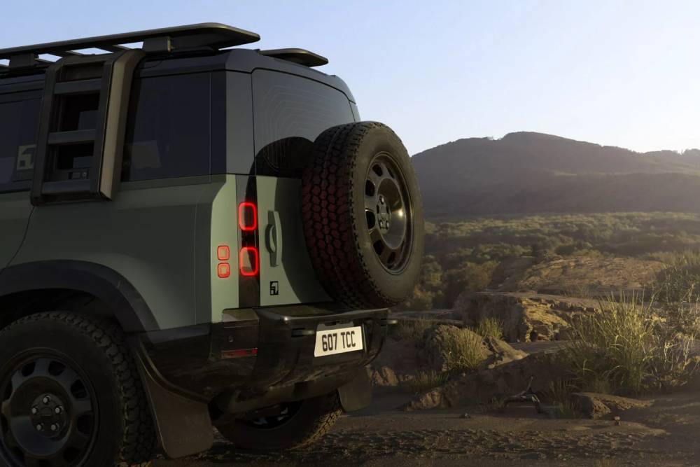 Νέο Land Rover Defender κατακτά την περιπέτεια του Camel Trophy