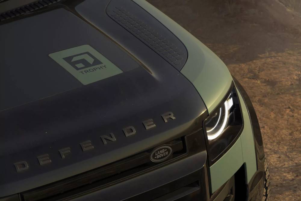 Νέο Land Rover Defender κατακτά την περιπέτεια του Camel Trophy