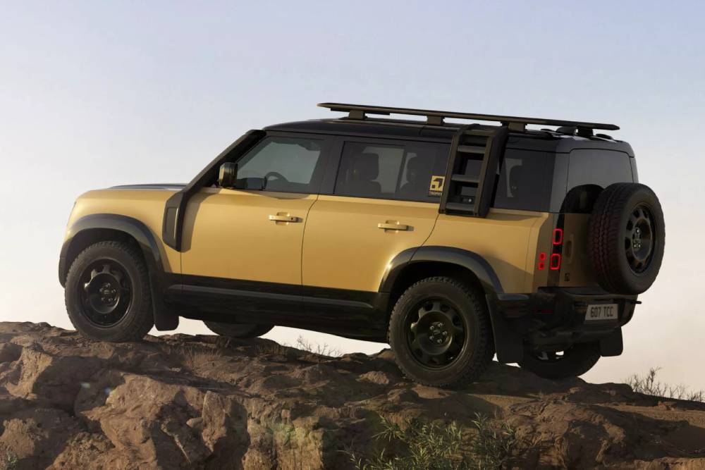 Νέο Land Rover Defender κατακτά την περιπέτεια του Camel Trophy
