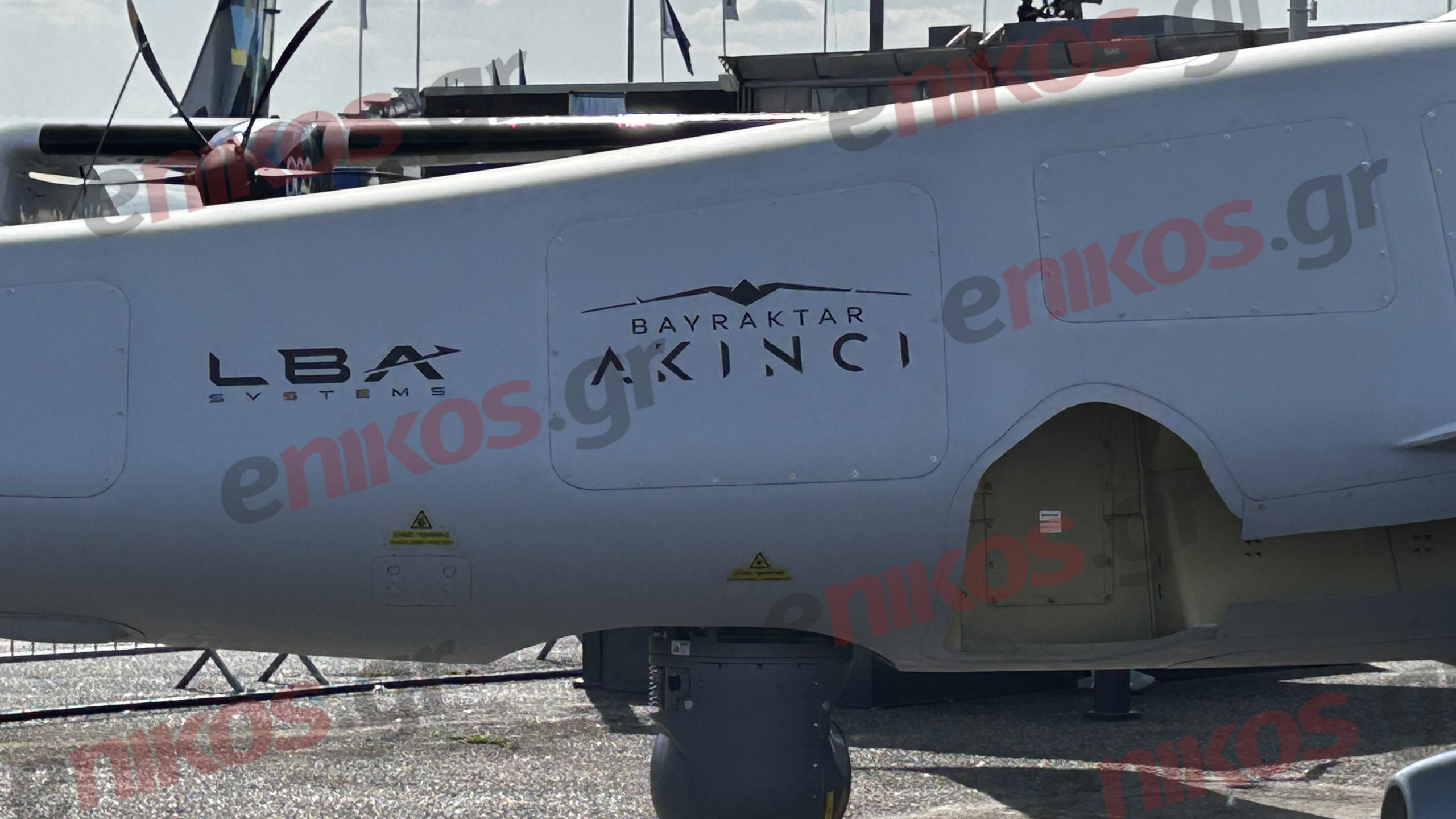 Αποστολή στη Γαλλία: LBA – Εντυπωσιακά τουρκικά drones μεταμφιέζονται με ιταλική σημαία – ΦΩΤΟ