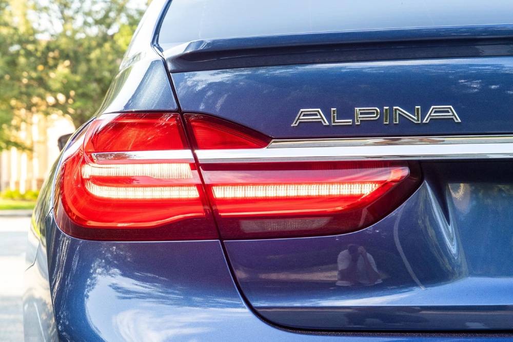 Γκάζια κλάσης με Alpina B7 xDrive 600 ίππων