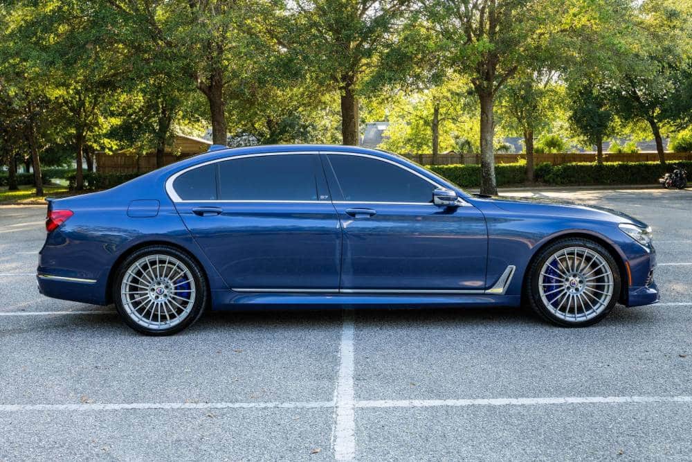 Γκάζια κλάσης με Alpina B7 xDrive 600 ίππων
