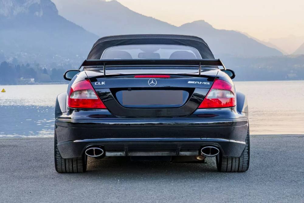 Ακαταμάχητος πειρασμός η Mercedes CLK DTM AMG