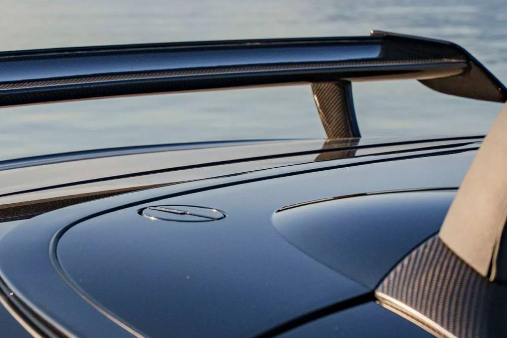 Ακαταμάχητος πειρασμός η Mercedes CLK DTM AMG