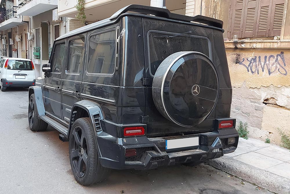 "Εγκαταλελειμμένη Mercedes G-Class στοιχειώνει τους δρόμους"