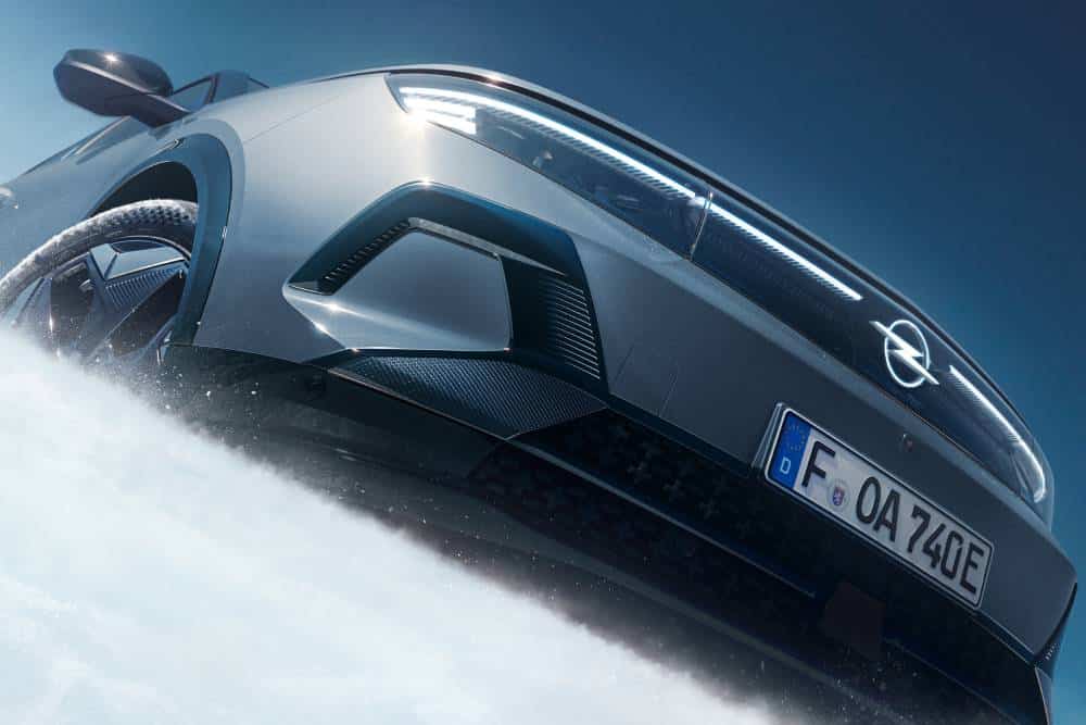 Νέο Opel Grandland Electric AWD εντυπωσιάζει με εκρηκτική ιπποδύναμη
