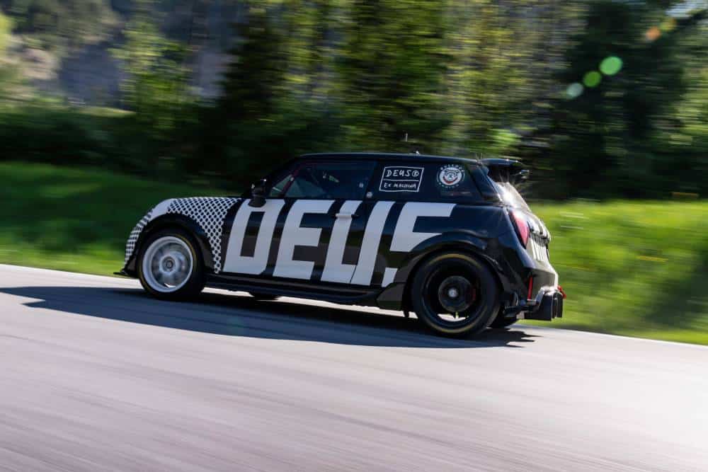 Το αγωνιστικό θηρίο MINI κατακτά τις 24ωρες Nurburgring
