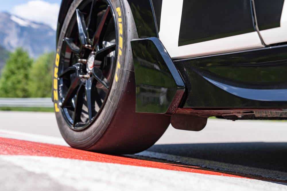 Το αγωνιστικό θηρίο MINI κατακτά τις 24ωρες Nurburgring