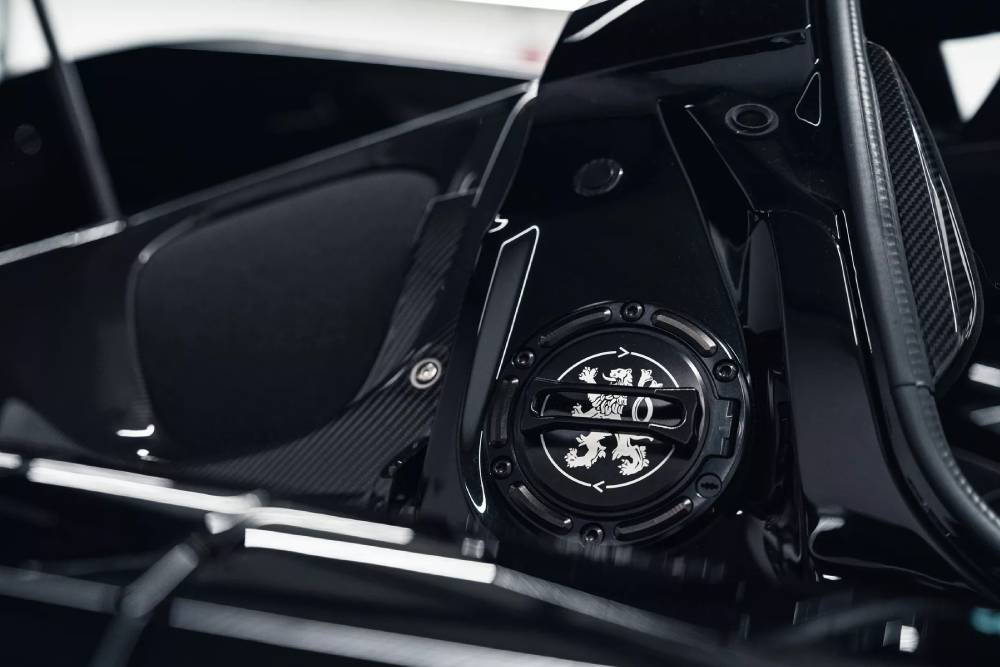 Το τσεχικό θηρίο με ψυχή GT-R που συντρίβει ρεκόρ