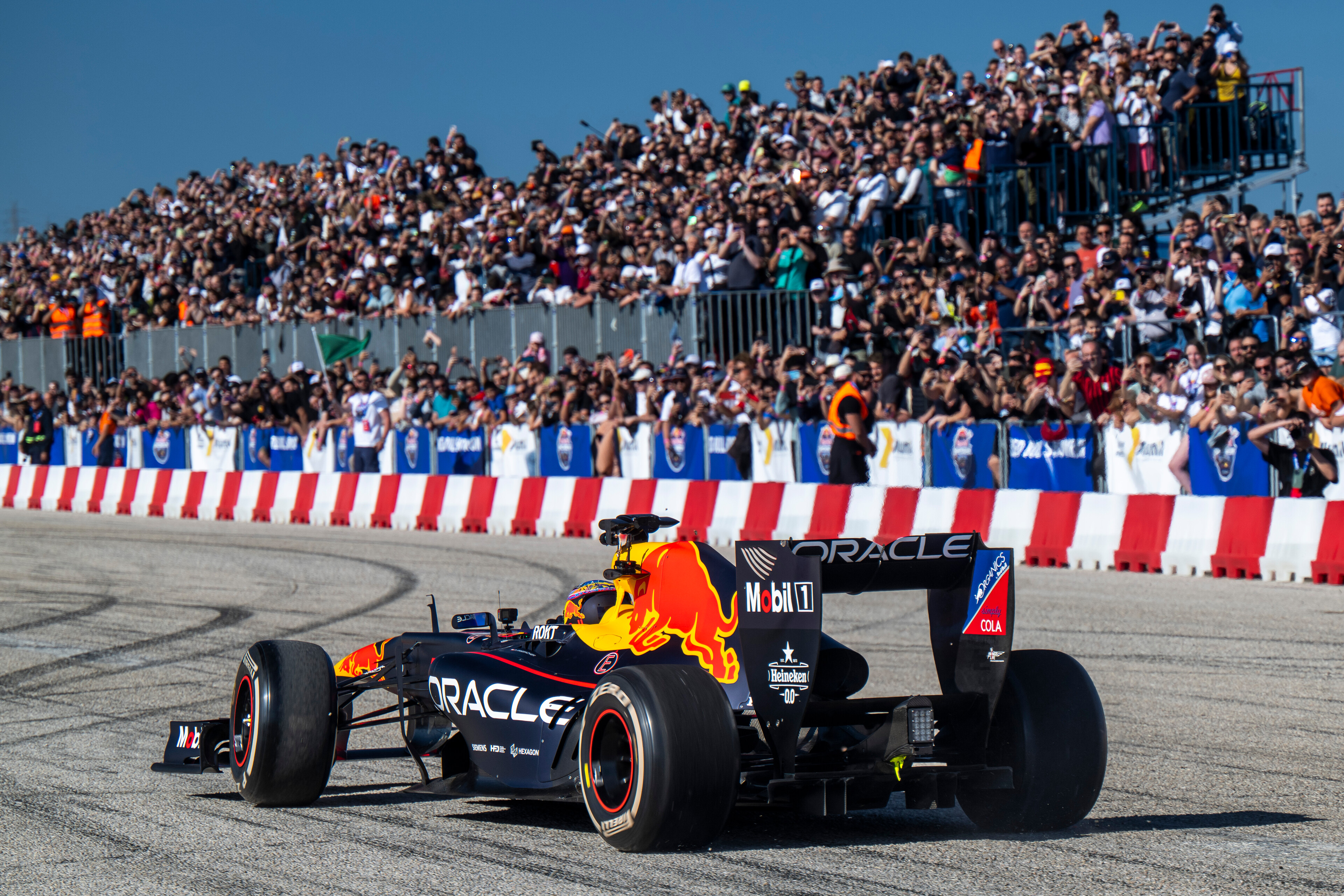 Red Bull Showrun by ALUMIL 