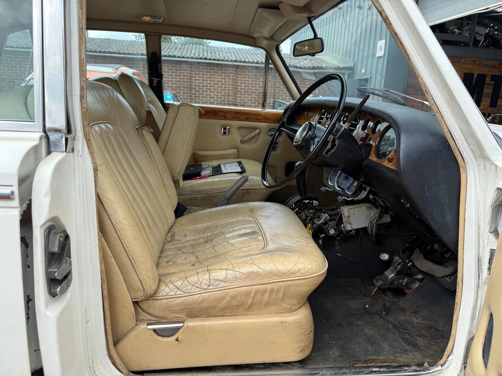 Rolls-Royce Silver Shadow