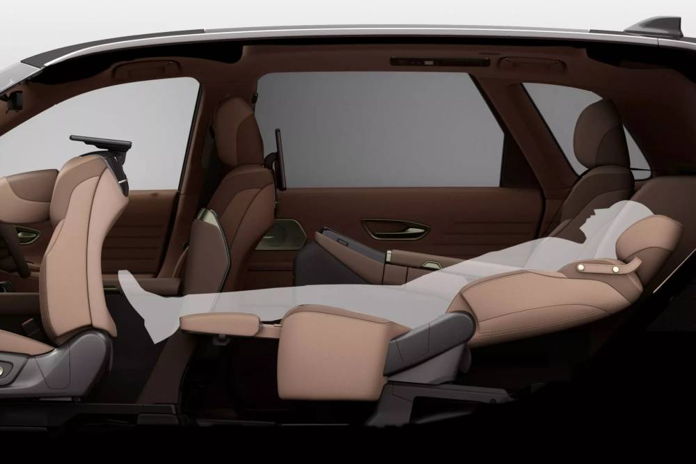 Νέο Toyota Century SUV με πολυτελείς ανέσεις προέδρου