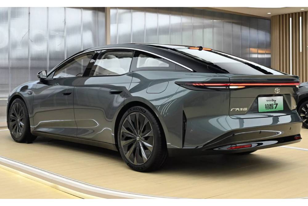 Νέα ναυαρχίδα Toyota με τεχνολογία Xiaomi & Huawei