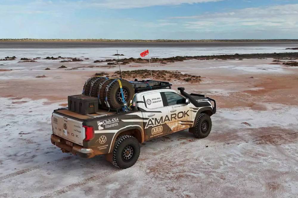 Νέο VW Amarok 10 Deserts με εντυπωσιακό Ρεκόρ Γκίνες
