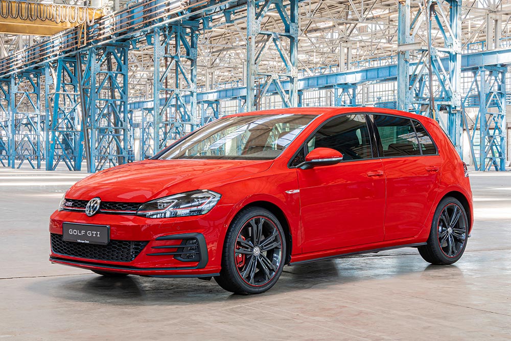 Νέο και εκρηκτικά δυνατό VW Golf GTI Edition 50