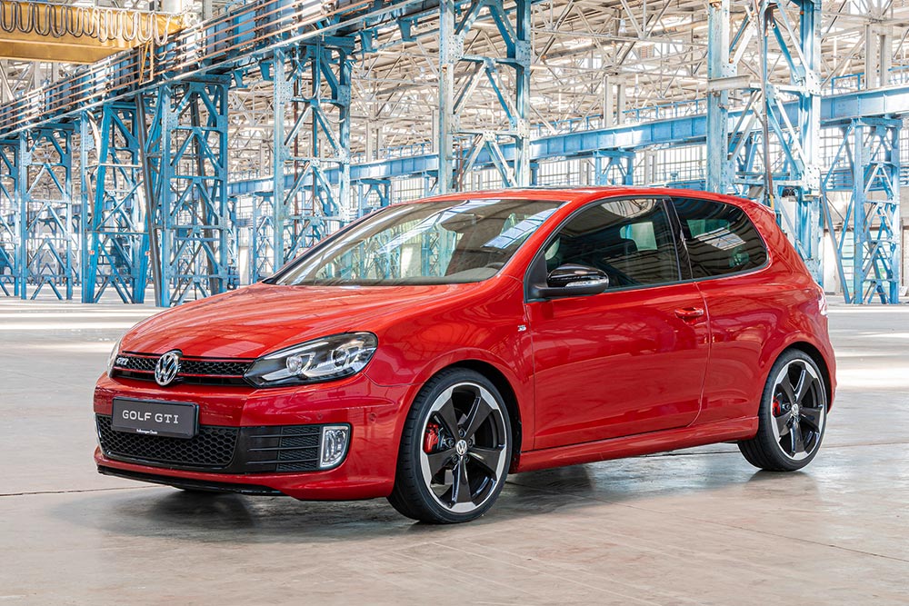 Νέο και εκρηκτικά δυνατό VW Golf GTI Edition 50