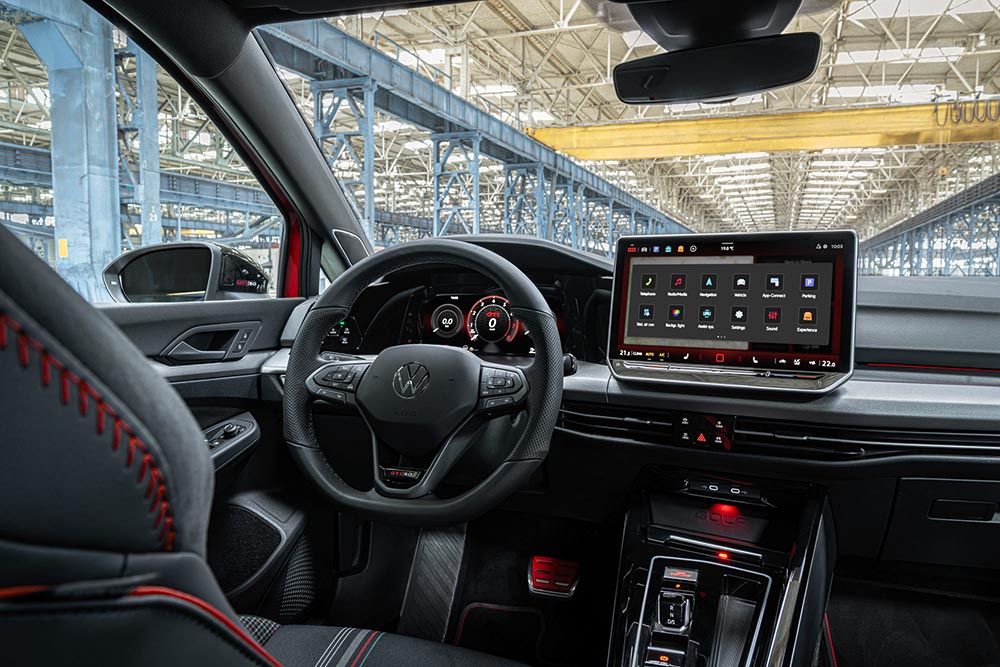 Νέο και εκρηκτικά δυνατό VW Golf GTI Edition 50
