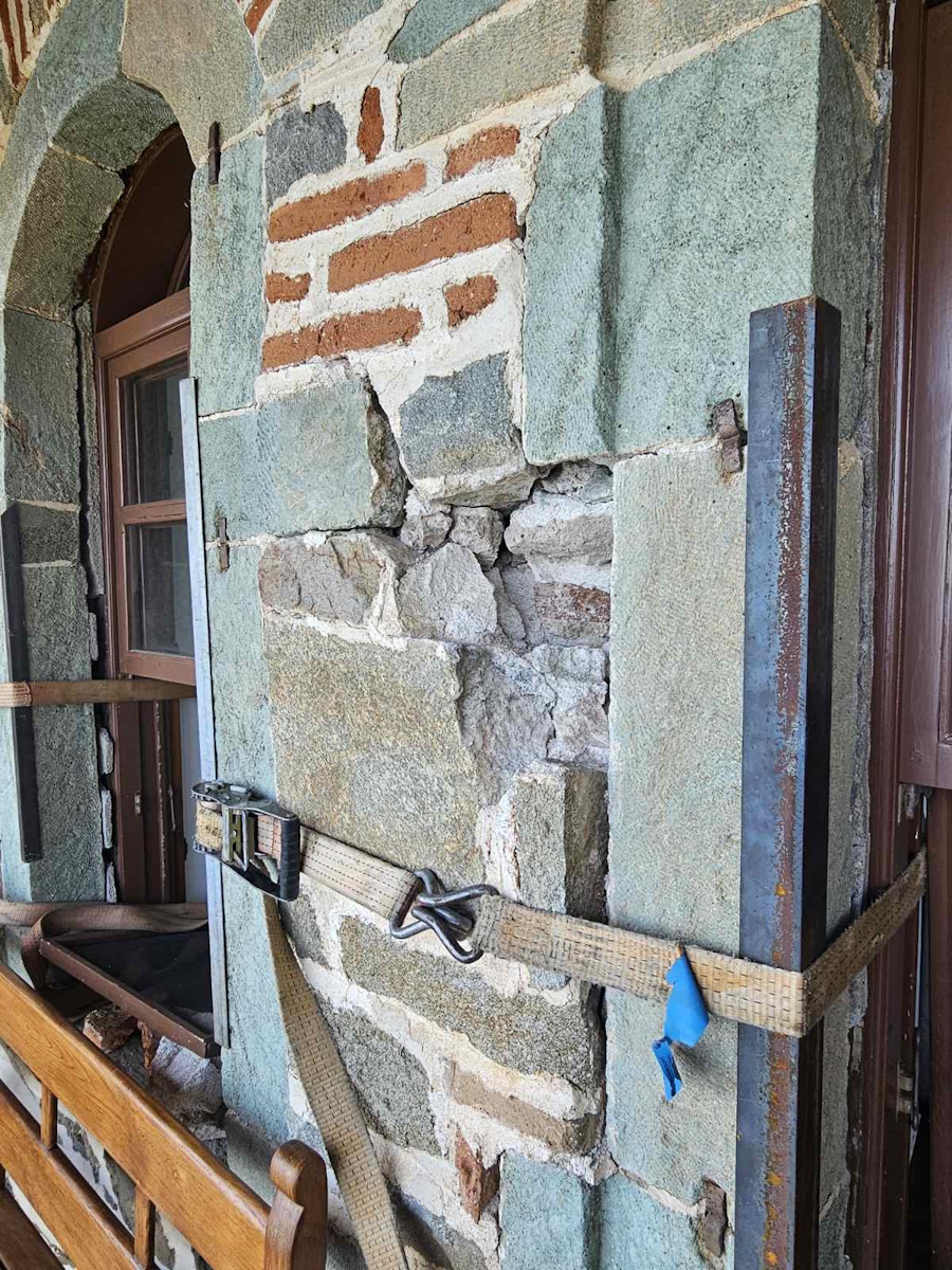Σεισμός συγκλονίζει το Άγιον Όρος: Ρωγμές και ζημιές σε εκκλησίες – Απειλούνται ανεκτίμητες αγιογραφίες αιώνων 5 Σεισμός στο Άγιον Όρος
