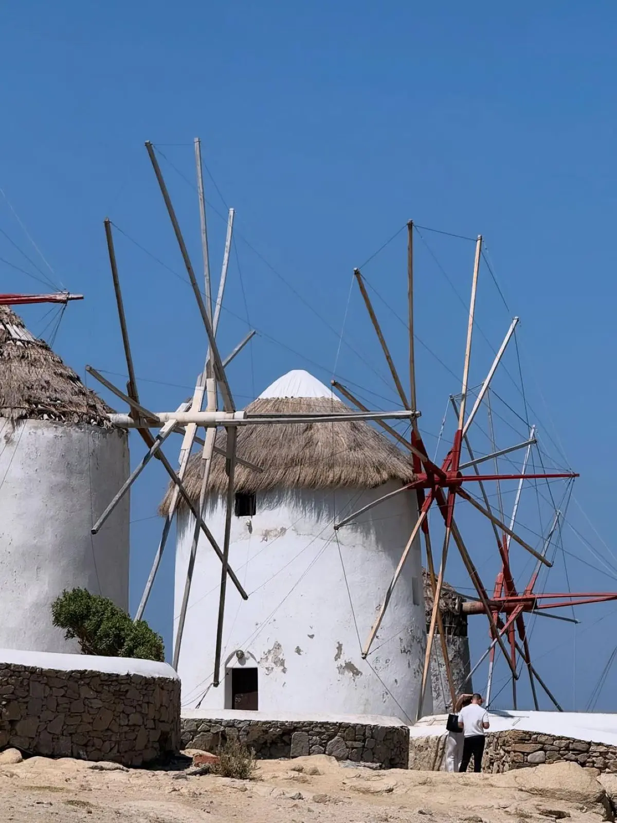 Νάνσυ Αντωνίου: Η τρυφερή αγκαλιά με τον Αρναούτογλου - Το άλμπουμ από τις διακοπές τους στη Μύκονο