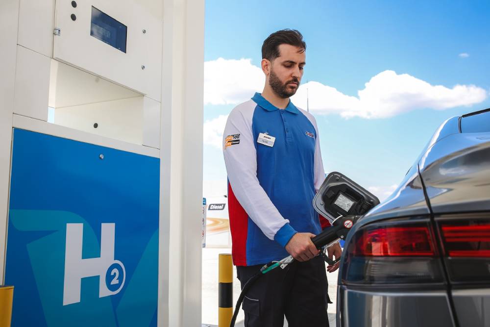 Η AVIN λανσάρει το πρωτοποριακό της πρατήριο υδρογόνου