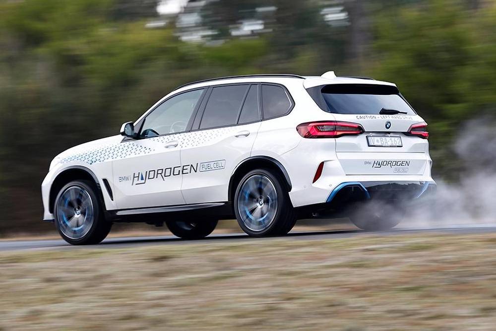 BMW: «Η χρυσή ευκαιρία για υδρογόνο είναι τώρα»
