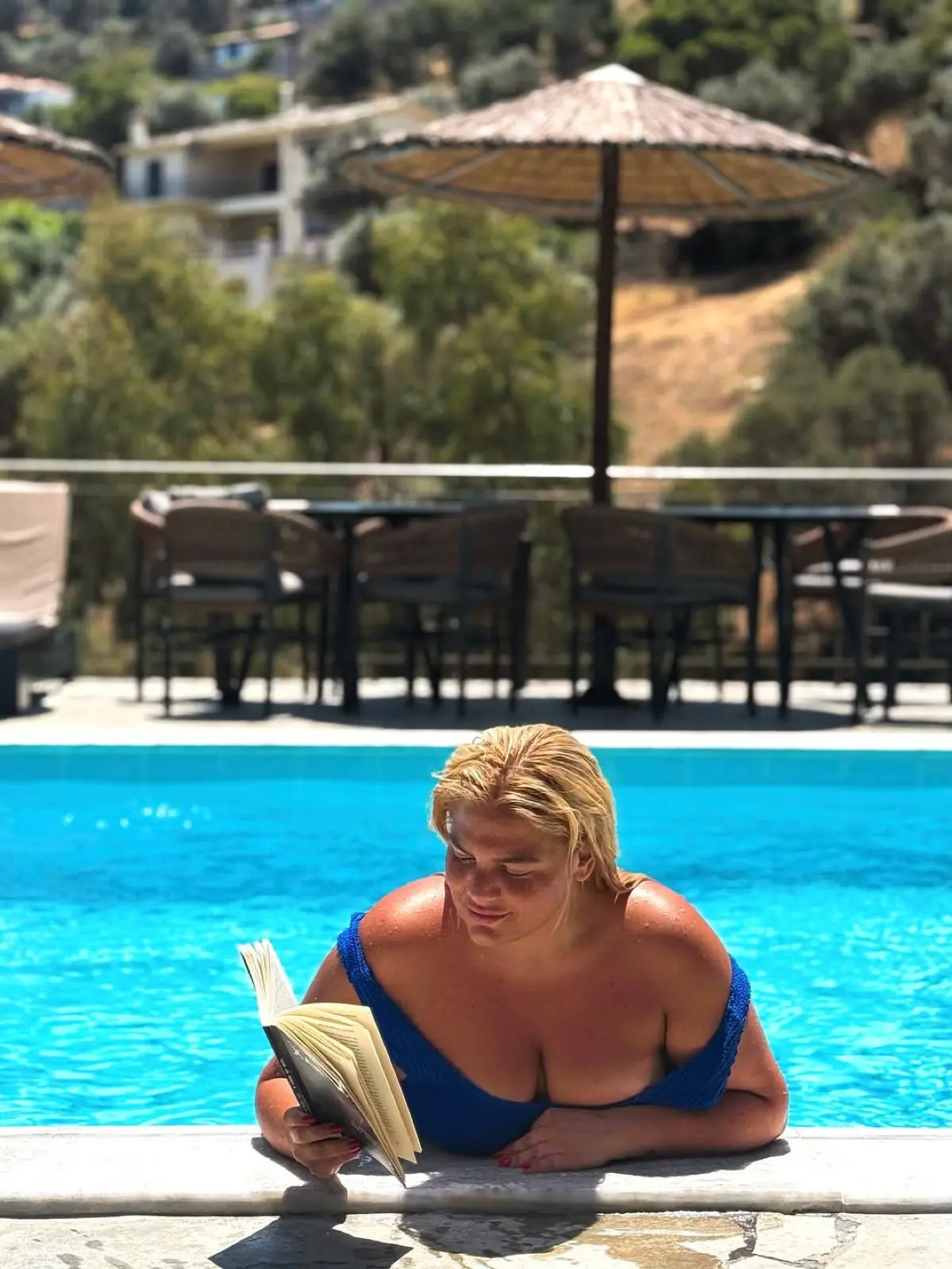 Η Δανάη Μπάρκα στο Instagram