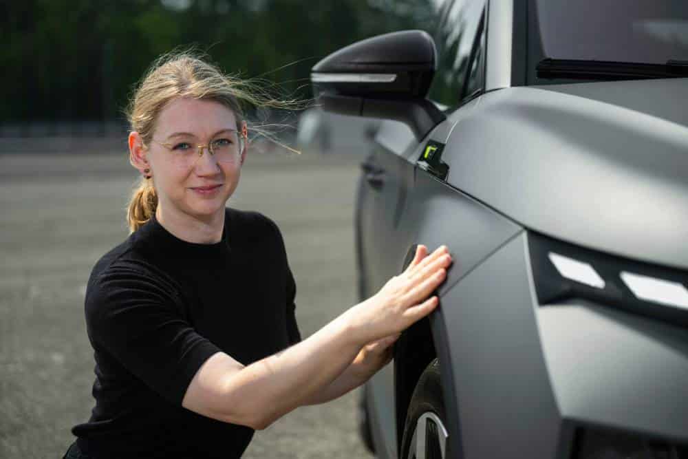 Νέο Skoda Elroq RS με εντυπωσιακή ματ βαφή
