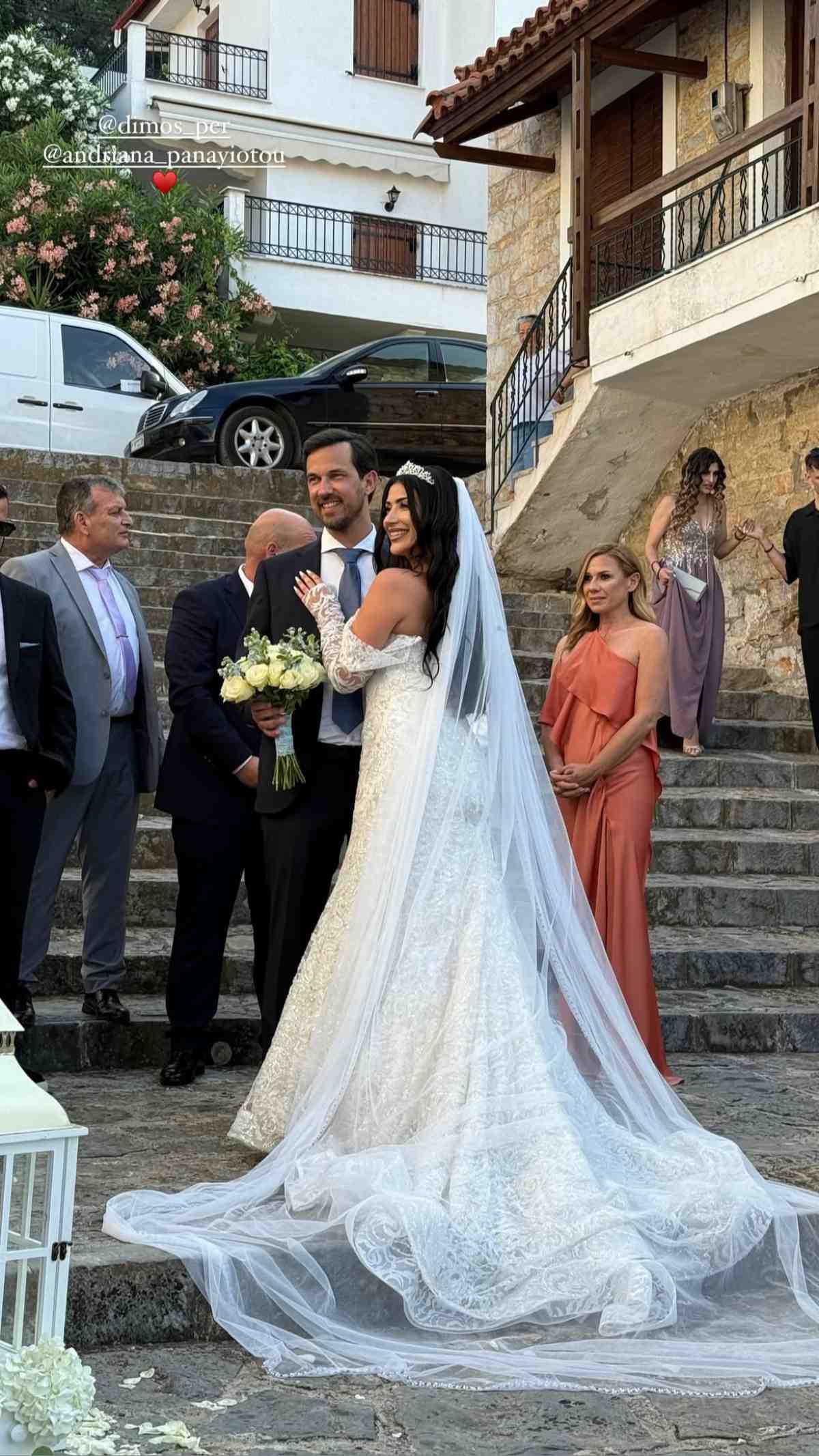 Καραβάτου για γάμο Περπερίδη-Παναγιώτου: «Δεν θα ξαναπαντρευόμουν, μπορώ όμως να γίνω κουμπάρα»