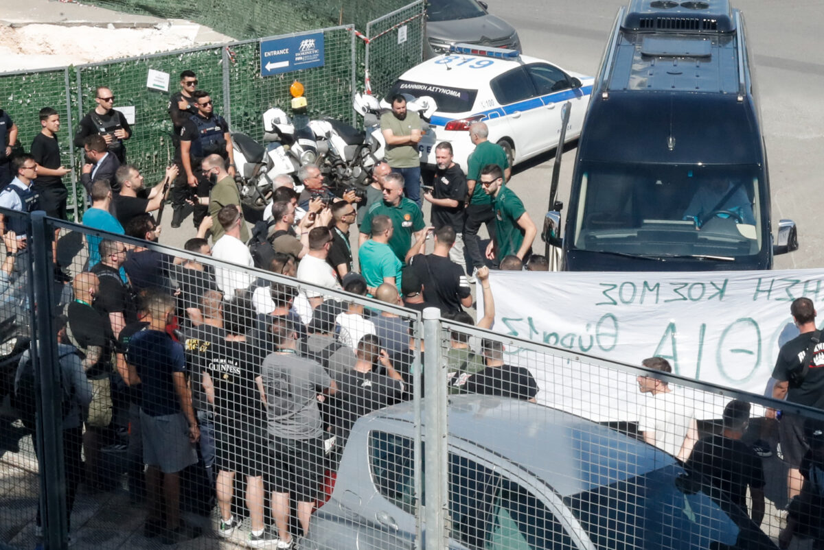 Παναθηναϊκός: Στο εδώλιο Σλούκας, Παπαπέτρου, Λεσόρ και Αταμάν για τα επεισόδια στο ΣΕΦ 10 Παναθηναϊκός: Στο εδώλιο Σλούκας, Παπαπέτρου, Λεσόρ και Αταμάν για τα επεισόδια στο ΣΕΦ